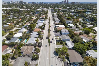 1908 NE 26th Street, Wilton Manors, FL 33305 - Photo 12