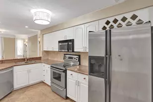 1900 Oceanwalk Ln, Pompano Beach, FL 33062 - Photo 12