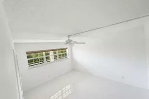 605 Oaks Dr, Pompano Beach, FL 33069 - Photo 10