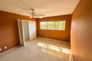 605 Oaks Dr, Pompano Beach, FL 33069 - Photo 4