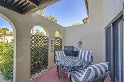 21207 Lago Circle, Boca Raton, FL 33433 - Photo 4