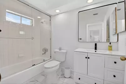 7825 Travelers Tree Drive, Boca Raton, FL 33433 - Photo 8