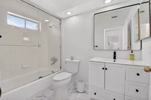 7825 Travelers Tree Dr, Boca Raton, FL 33433 - Photo 8