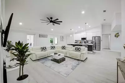 11038 Persimmon Boulevard, West Palm Beach, FL 33411 - Photo 2