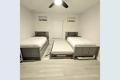 11038 Persimmon Boulevard, West Palm Beach, FL 33411 - Photo 16