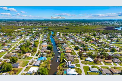 343 SE Verada Avenue, Port Saint Lucie, FL 34983 - Photo 10