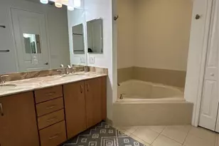 127 Riverwalk Cir W, Plantation, FL 33325 - Photo 4