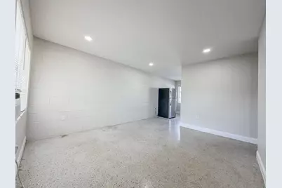 703 N 25th Street, Fort Pierce, FL 34947 - Photo 4