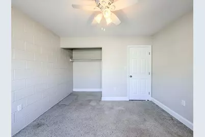 703 N 25th Street, Fort Pierce, FL 34947 - Photo 8