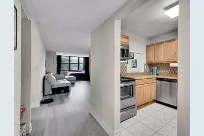 1000 Parkview Drive #Unit 306, Hallandale Beach, FL 33009 - Photo 10