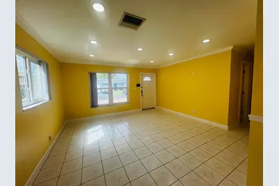 7502 NW 58th Court, Tamarac, FL 33321 - Photo 6