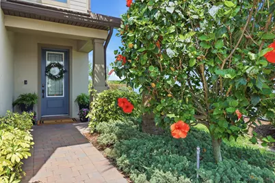 127 SE Courances Drive, Port Saint Lucie, FL 34984 - Photo 2