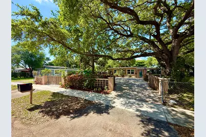 8 Edmund Road, West Park, FL 33023 - Photo 14