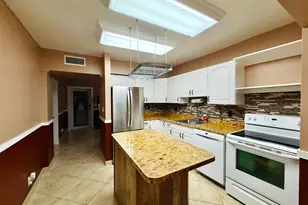 8 Edmund Rd, West Park, FL 33023 - Photo 22