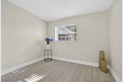 1933 Violet Avenue, West Palm Beach, FL 33415 - Photo 18