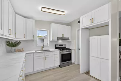 1933 Violet Avenue, West Palm Beach, FL 33415 - Photo 12