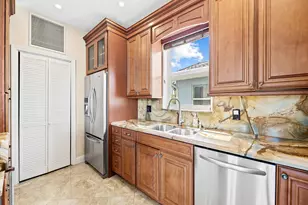 2839 NE 28th Ave, Lighthouse Point, FL 33064 - Photo 18