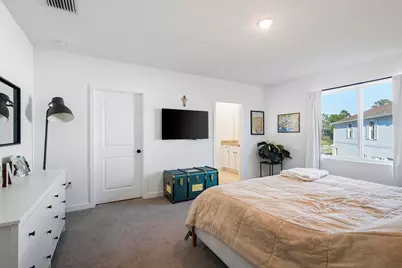 649 NE Waters Edge Lane, Port Saint Lucie, FL 34983 - Photo 18