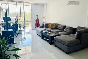 111 Royal Pk Dr, Oakland Park, FL 33309 - Photo 2