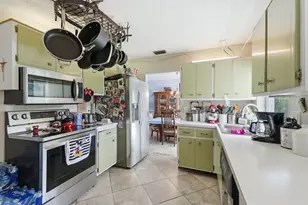 237 Porter Pl, West Palm Beach, FL 33409 - Photo 4