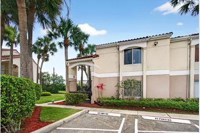 815 Boynton Beach Boulevard #6-201, Boynton Beach, FL 33426 - Photo 2