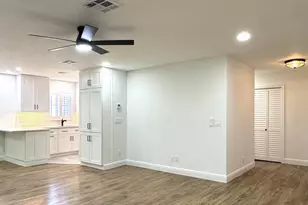 419 Pine Tree Ct, Atlantis, FL 33462 - Photo 4