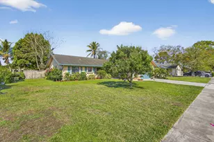 132 Parkwood Dr, Royal Palm Beach, FL 33411 - Photo 46