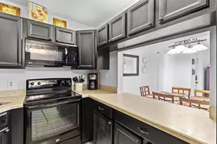 1004 Green Pine Blvd, West Palm Beach, FL 33409 - Photo 2