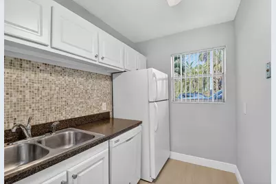 1432 S Lakeside Drive #4, Lake Worth Beach, FL 33460 - Photo 14