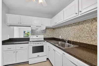1432 S Lakeside Drive #4, Lake Worth Beach, FL 33460 - Photo 14