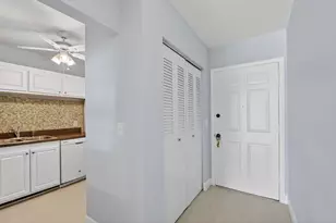 1432 S Lakeside Dr, Lake Worth Beach, FL 33460 - Photo 12