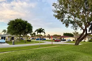 4893 Palm Hill Dr, West Palm Beach, FL 33415 - Photo 30
