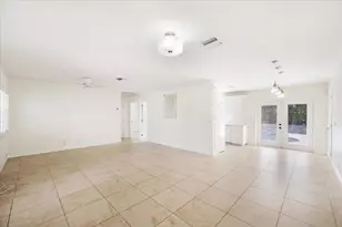 1012 Mohican Blvd, Jupiter, FL 33458 - Photo 4