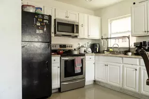 528 Churchill Rd, West Palm Beach, FL 33405 - Photo 12