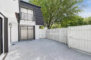 320 Woodland Rd, Palm Springs, FL 33461 - Photo 2