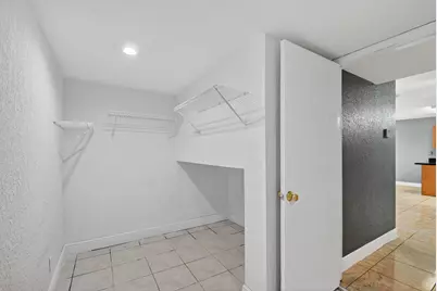 320 Woodland Road, Palm Springs, FL 33461 - Photo 22