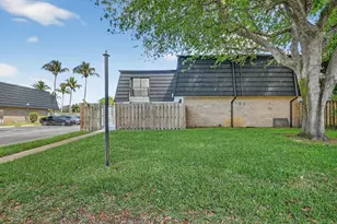 320 Woodland Rd, Palm Springs, FL 33461 - Photo 48