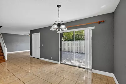 320 Woodland Road, Palm Springs, FL 33461 - Photo 10