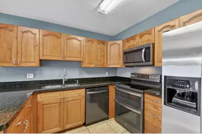 320 Woodland Road, Palm Springs, FL 33461 - Photo 12