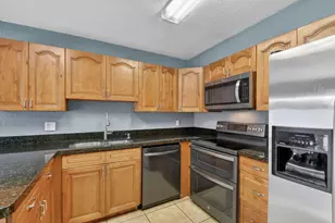 320 Woodland Rd, Palm Springs, FL 33461 - Photo 12