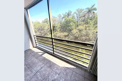 105 Royal Park Drive #3a, Oakland Park, FL 33309 - Photo 2