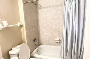 105 Royal Pk Dr, Oakland Park, FL 33309 - Photo 10