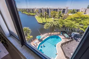 22 Royal Palm Way, Boca Raton, FL 33432 - Photo 2