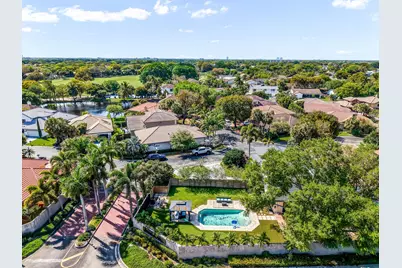 850 SW 87th Lane, Plantation, FL 33324 - Photo 10