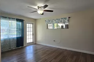 330 Barraclough St, Fort Pierce, FL 34982 - Photo 4