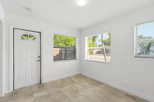 629 NE 36th St, Oakland Park, FL 33334 - Photo 18