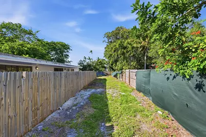 629 NE 36th Street, Oakland Park, FL 33334 - Photo 24