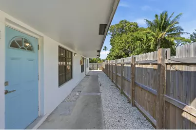 629 NE 36th Street, Oakland Park, FL 33334 - Photo 32