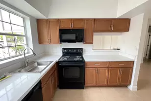 720 Cypress Ln, Deerfield Beach, FL 33064 - Photo 2