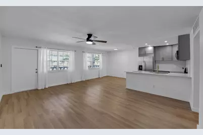5203 NE 24th Terrace #B207, Fort Lauderdale, FL 33308 - Photo 4